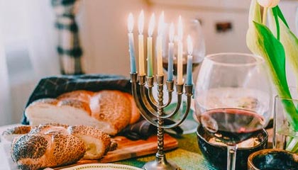 爱游戏-体操世界杯中，张博恒完成高难动作技惊四座，张博恒体操世锦赛