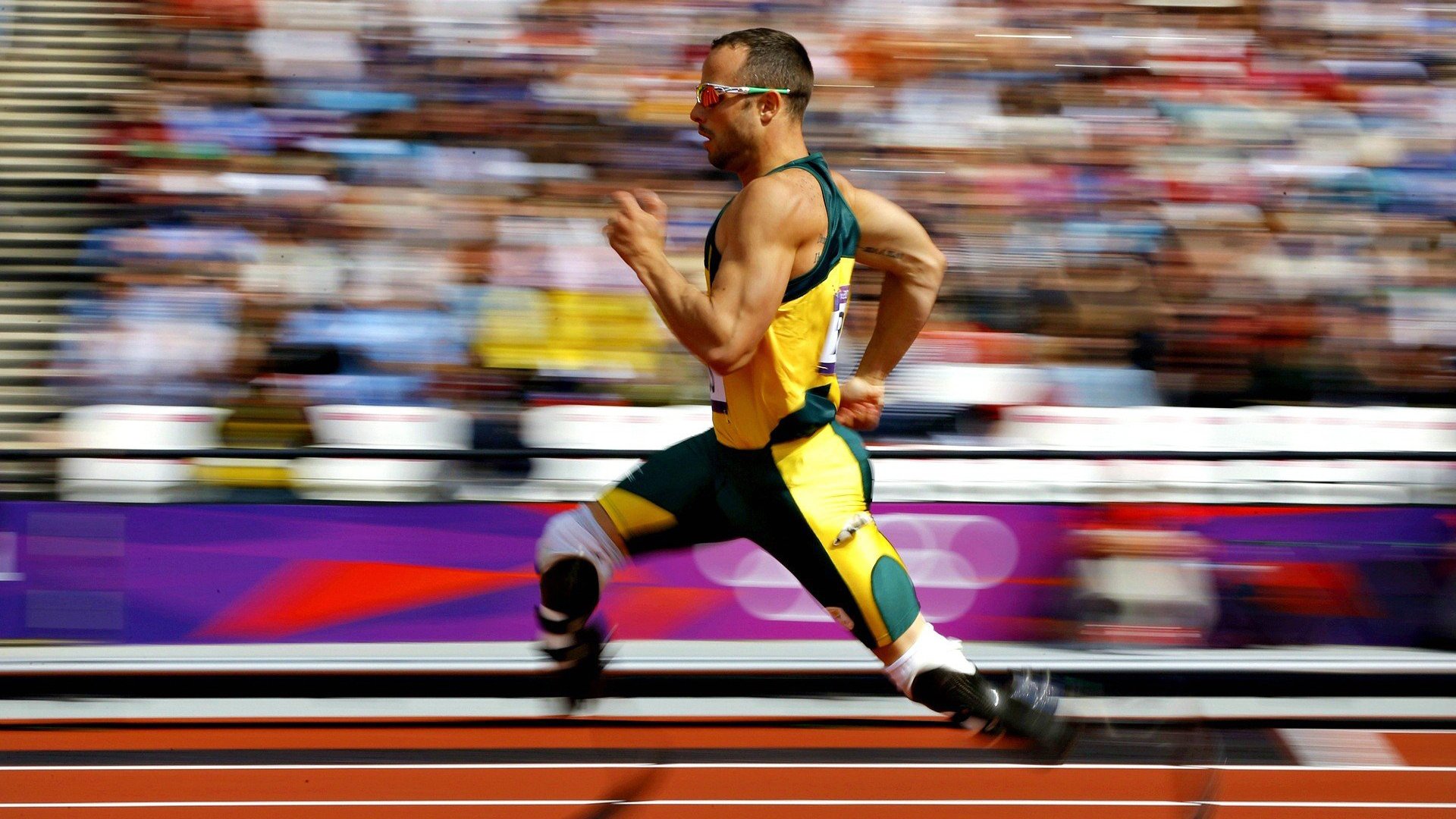 -莎拉·查里在跆拳道-67公斤级比赛中获得铜牌，莎拉 查尔斯