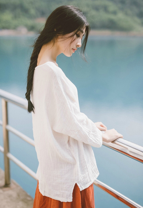 爱游戏app-独行侠教练称赞新人适应能力超出预期，独行侠训练营